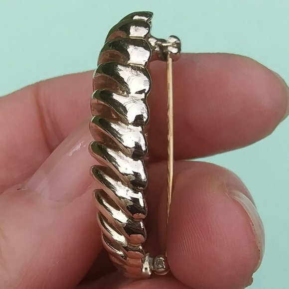 Vintage Marboux gold tone faux pearl brooch - Picture 12 of 16